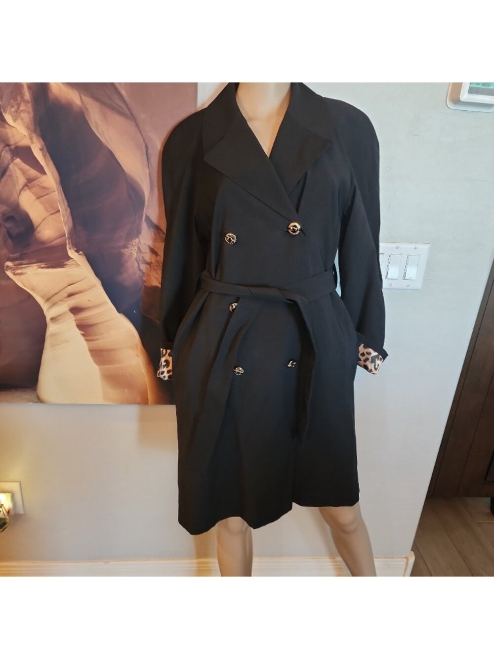 St. John Black Trench Coat Leopard Print Lining Women’s Size XS Button Ties 38"L